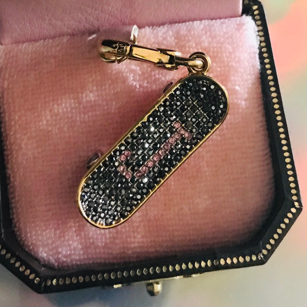 Juicy Couture Crystal Skateboard Charm Bracelet Glitter Punk Y2k Old School Og 450$